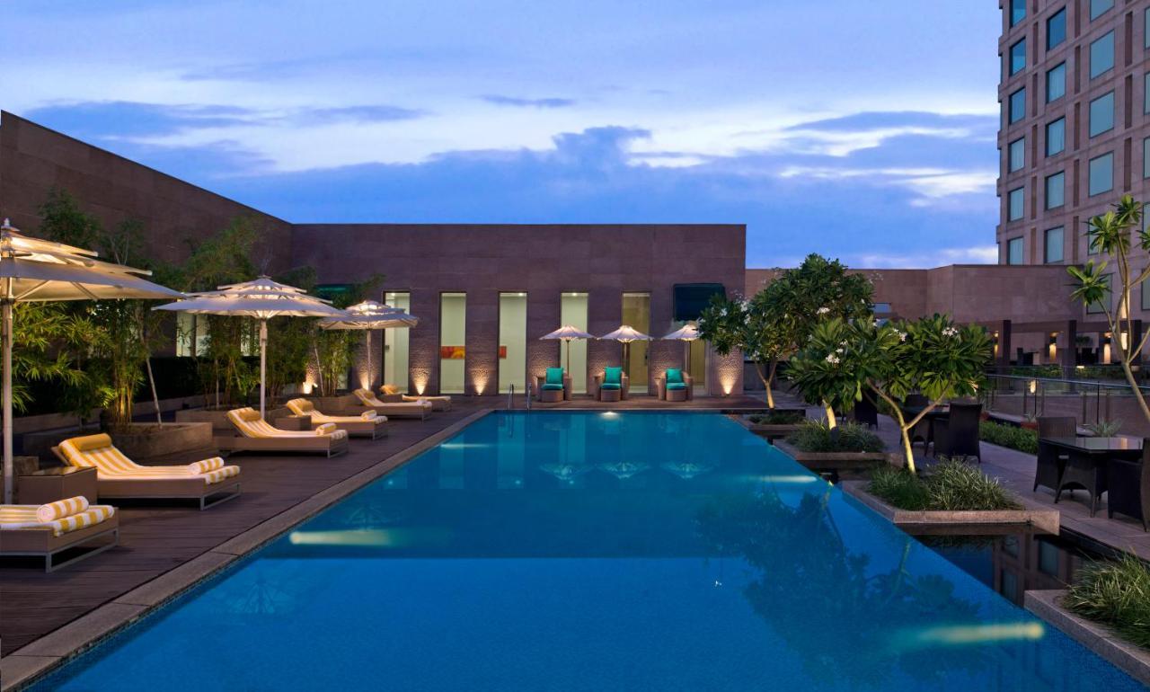 Radisson Blu Hotel Amritsar Bagian luar foto The Park, New Delhi